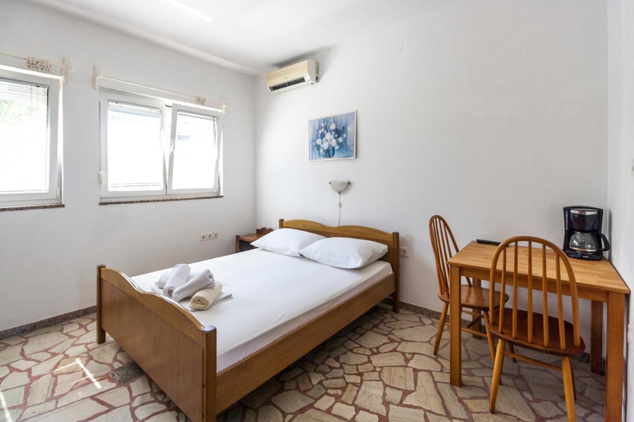 Apartments & Rooms Strcic Petra Krk Town Εξωτερικό φωτογραφία
