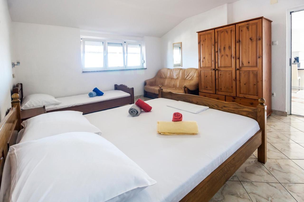 Apartments & Rooms Strcic Petra Krk Town Εξωτερικό φωτογραφία
